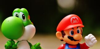 Od leveli doświadczenia do drzewek talentów jak zmieniało się rozwijanie bohatera w grach Zbliżenie na figurki Mario i Yoshiego z popularnej serii gier